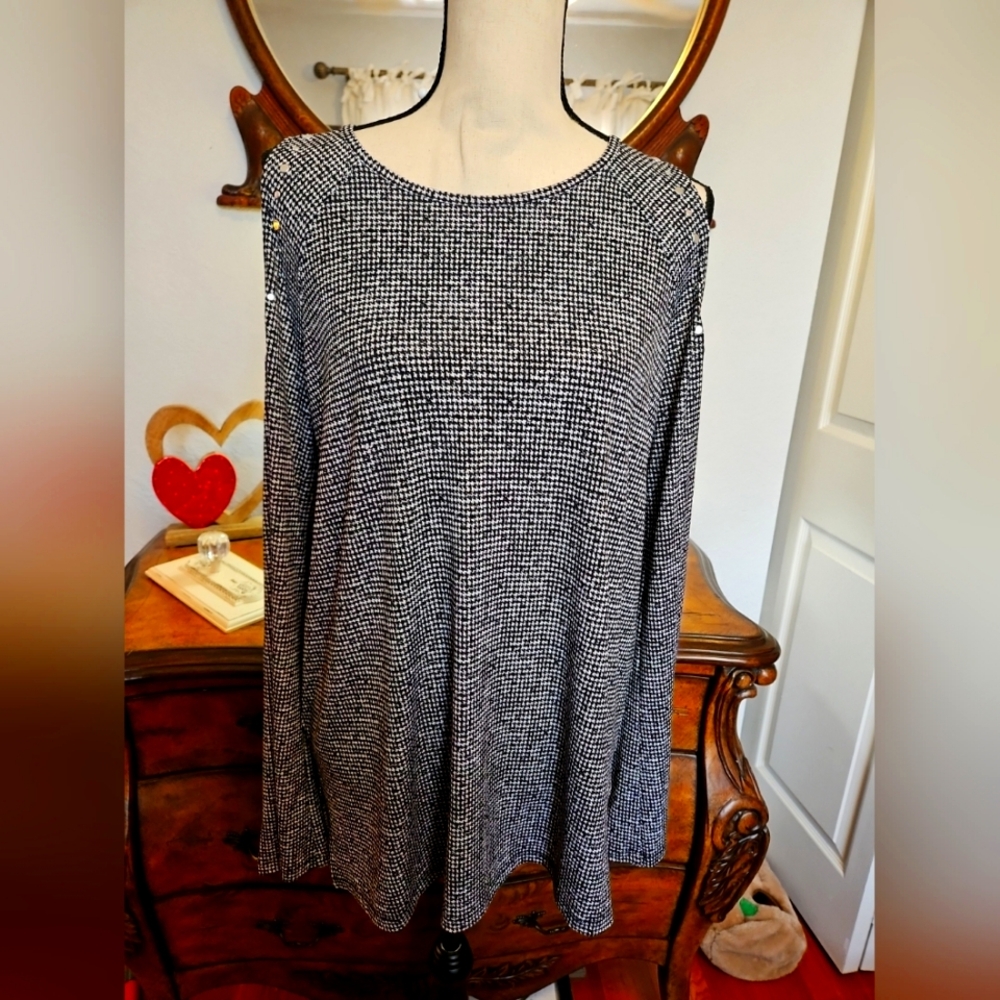 Michael Kors size Large Black and White Knit Studded Cold Shoulder Top